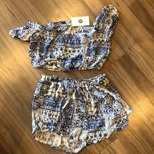 TWO PIECE SOLEMIO PRINT CROP TOP AND SHORTS